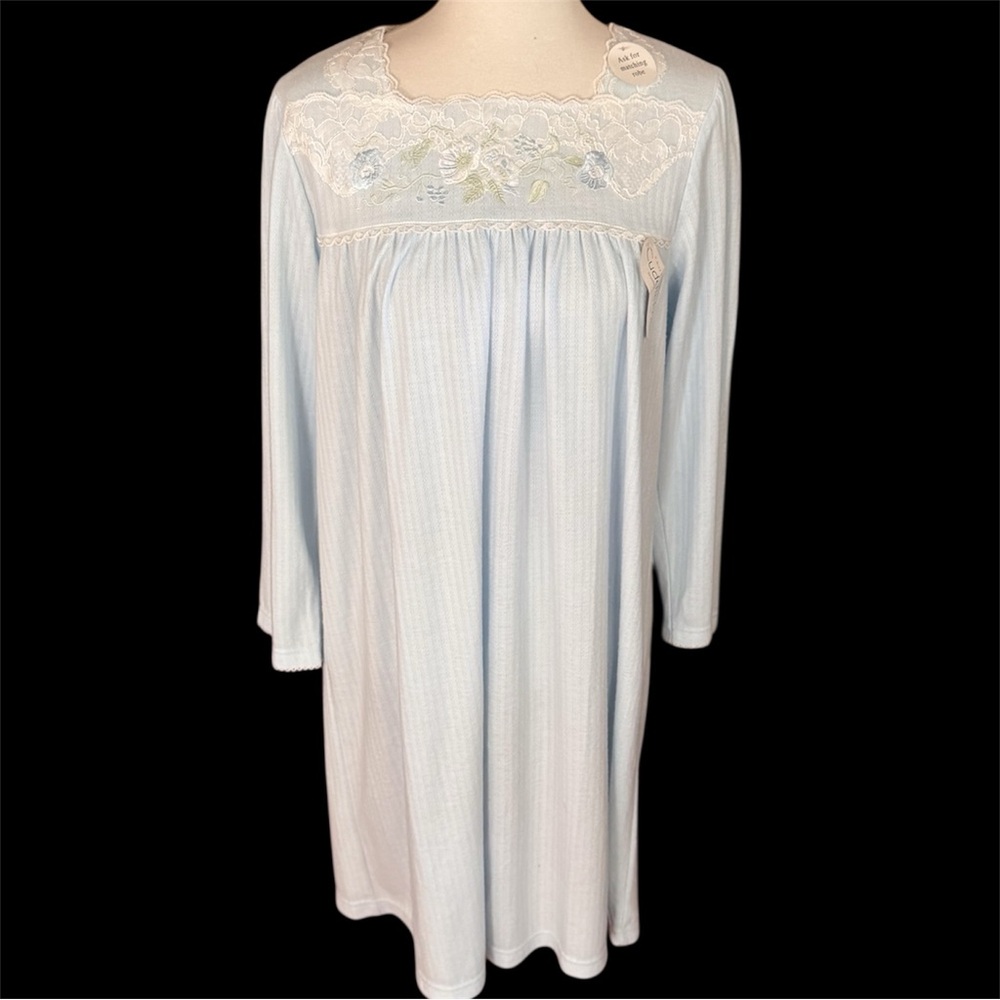 Vintage Miss Elaine NWT GrandmaCore Light Blue Cuddle-Knit Ladies Gown Soft